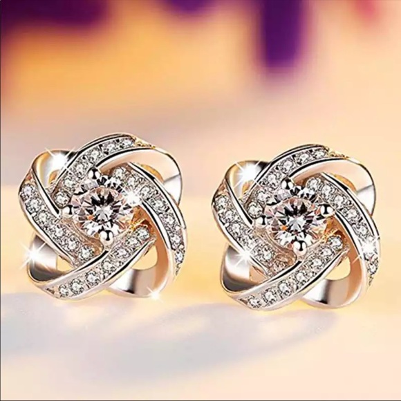 Jewelry - New 925 Silver Beautiful Flower Diamond Stud Earrings